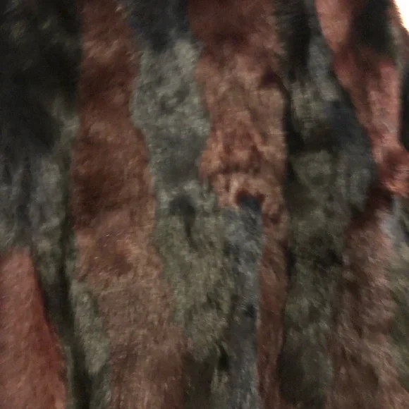 525 America Fur Coat - Picture 8 of 11